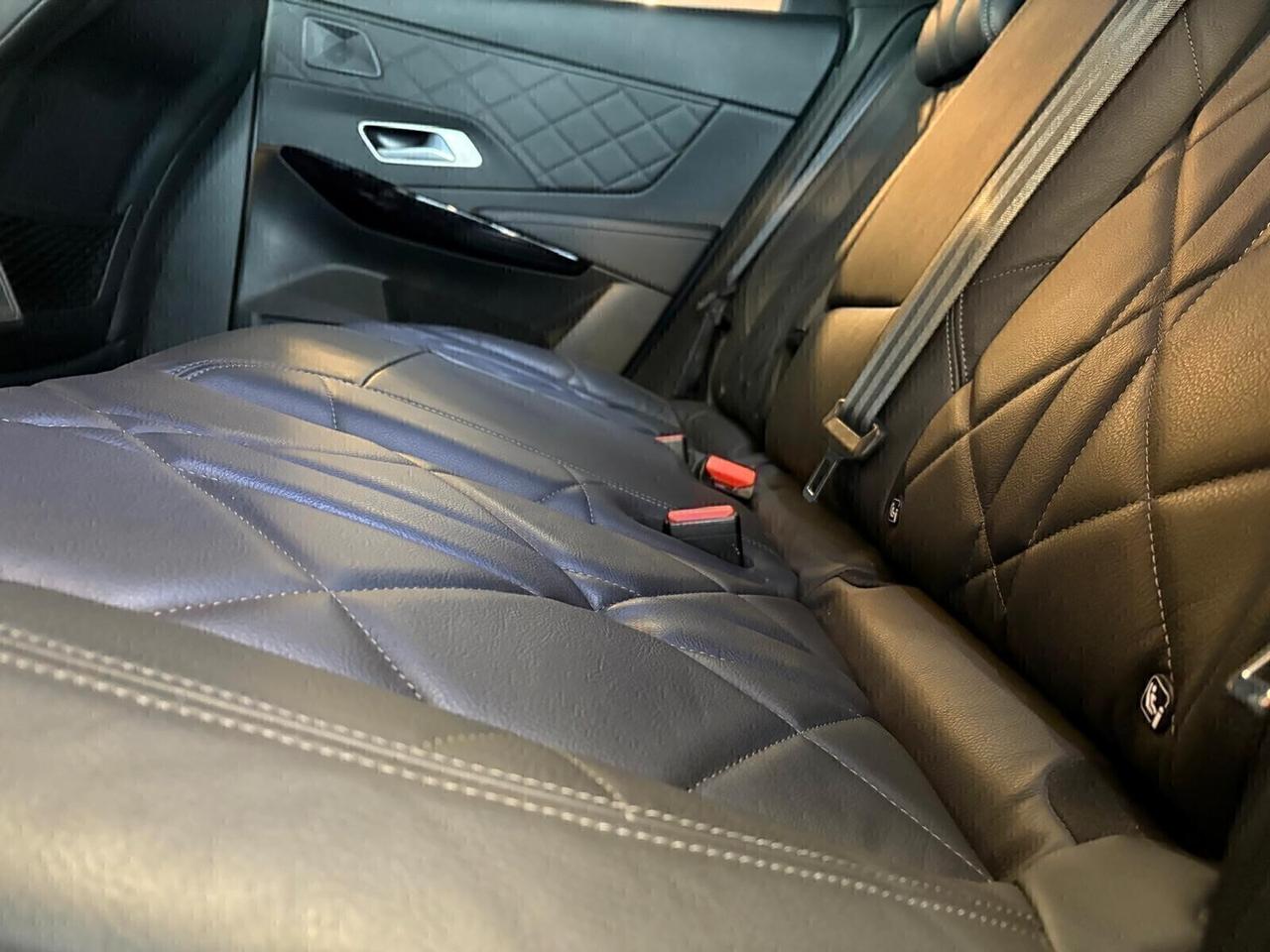 Ds DS 7 Crossback GRAND CHIC BlueHDi 130 aut. SPOTICAR