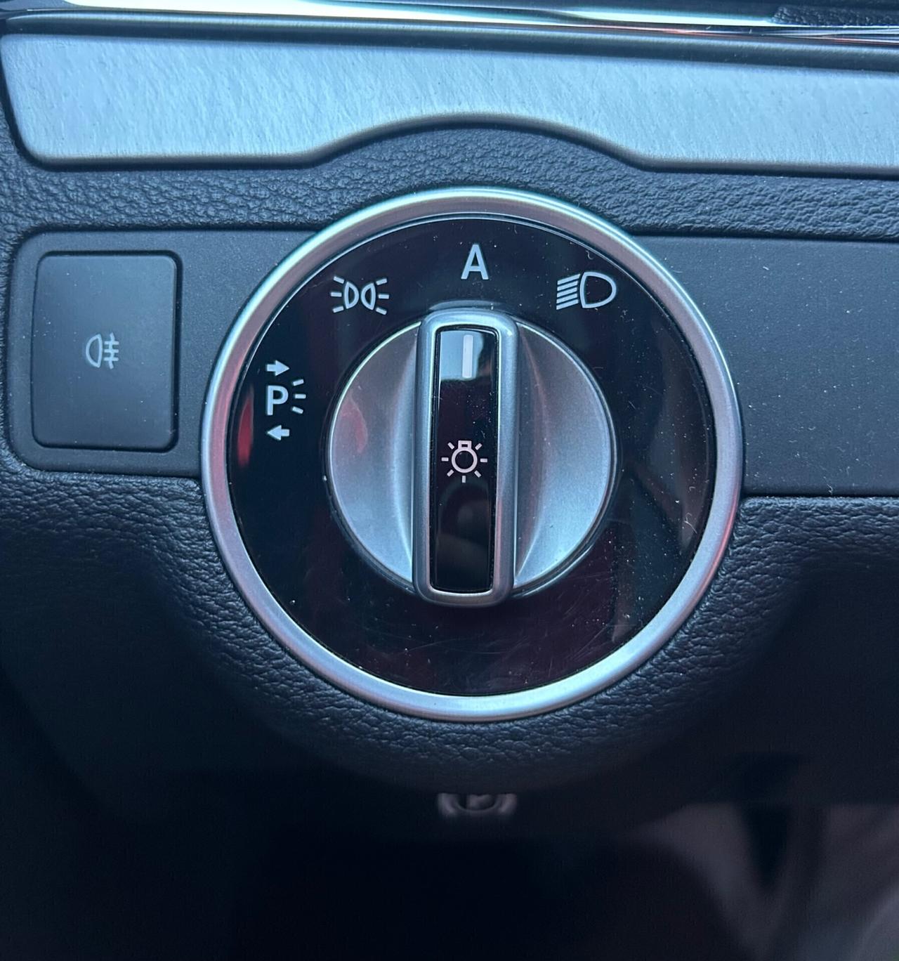 Mercedes-benz E220 Avantgarde AMG FULL OPT.