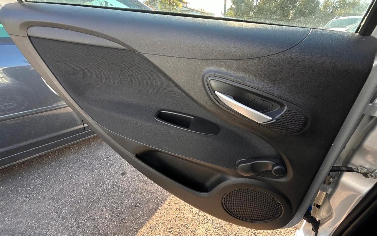 Fiat Punto 1.2 8V 5 porte Street