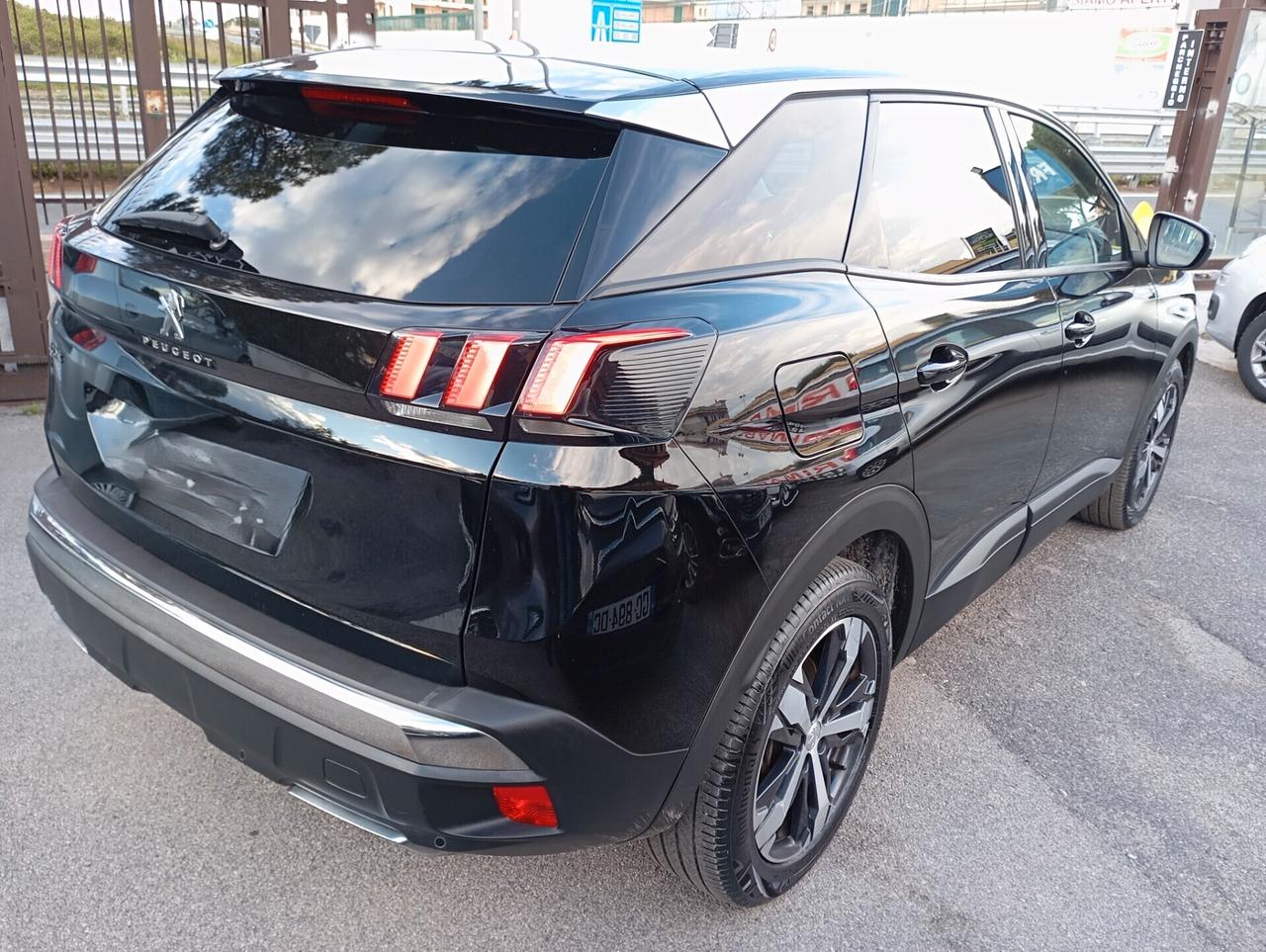 Peugeot 3008 1.5 BlueHDi 130CV Business