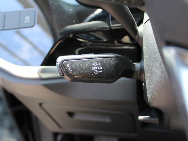 AUDI Q3 35 TFSI Business