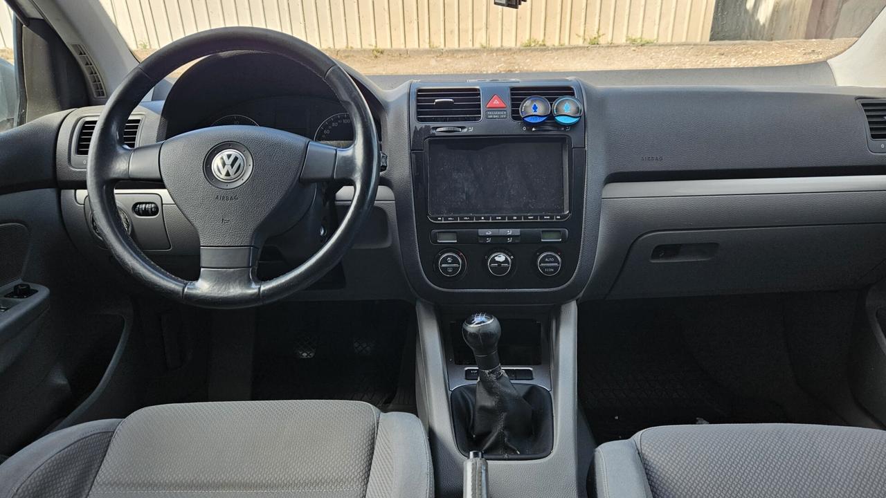 Volkswagen Golf 2.0 140cv GANCIO TRAINO - 2004