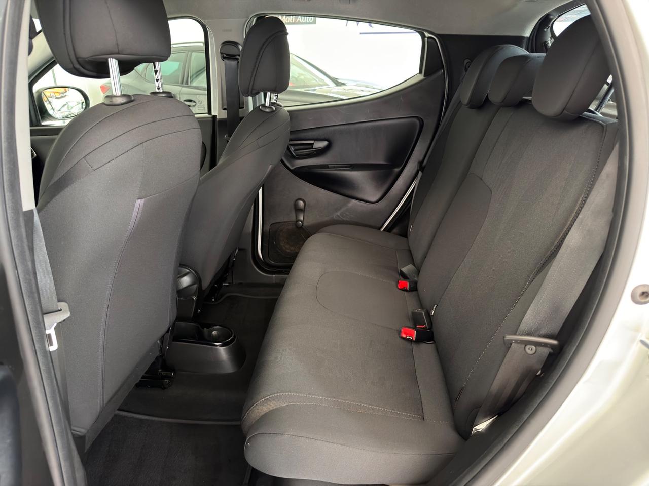 Lancia Ypsilon 1.2 69 CV 5 porte S&S Gold