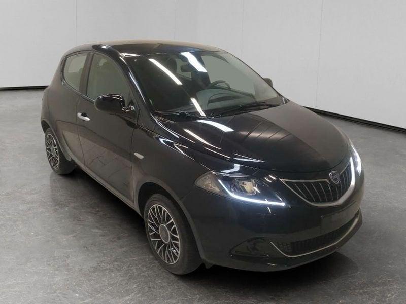 Lancia Ypsilon 1.0 firefly hybrid Platino s&s 70cv