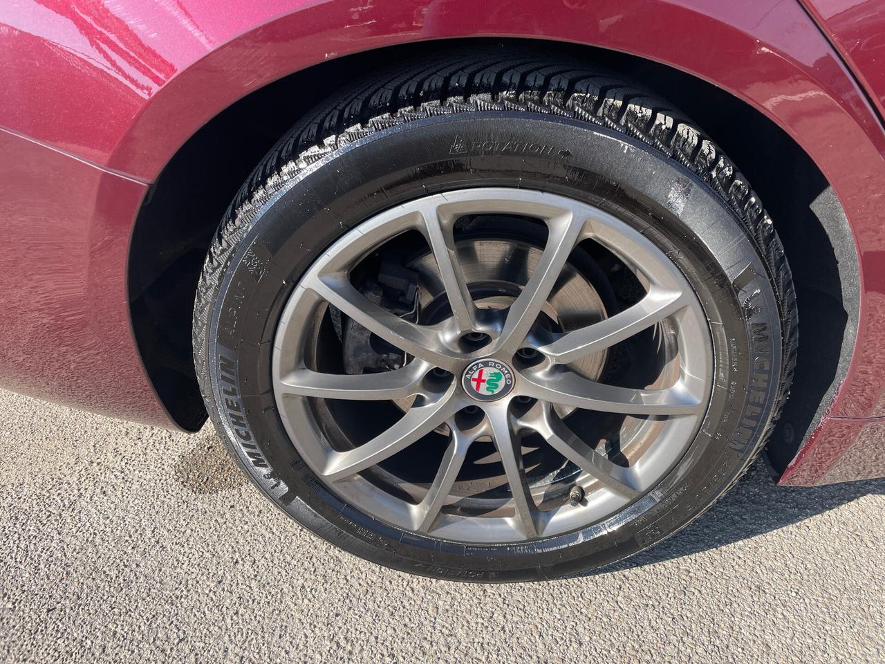 Alfa Romeo Giulia 2.2 Turbodiesel 150 CV AT8 Business-NAVIGATORE-RETROCAMERA