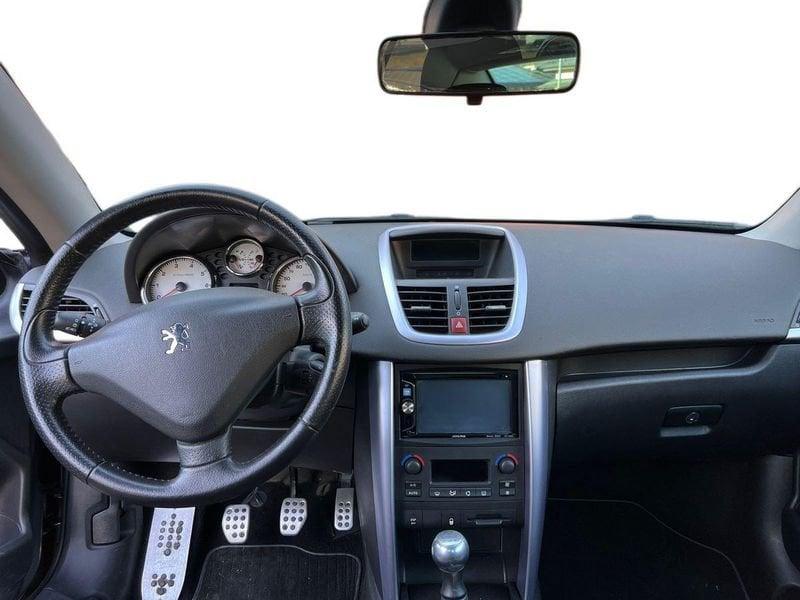 Peugeot 207 1.6 VTi 120CV CC Féline