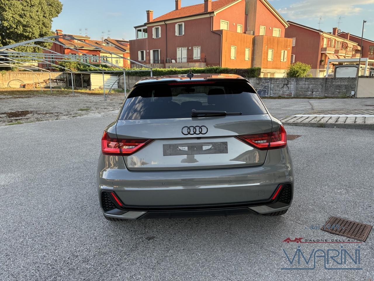 Audi A1 SPB 30 TFSI S tronic Line Identity Black