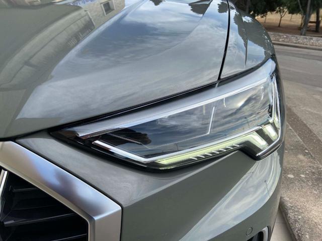 AUDI Q3 35 2.0 TDI S tronic Business Advanced COCKPIT