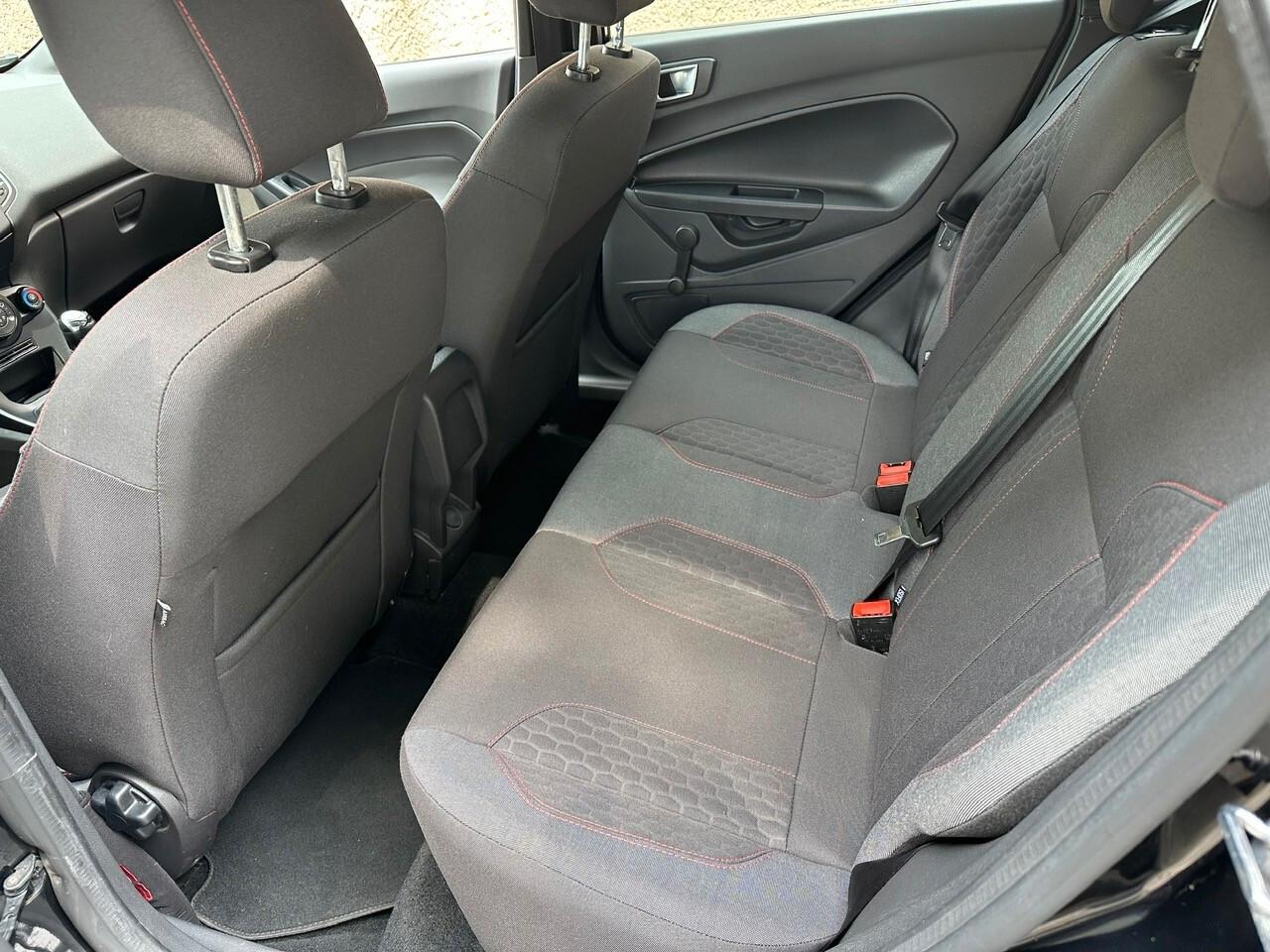 Ford Fiesta 1.5 TDCi 5 porte ST-Line