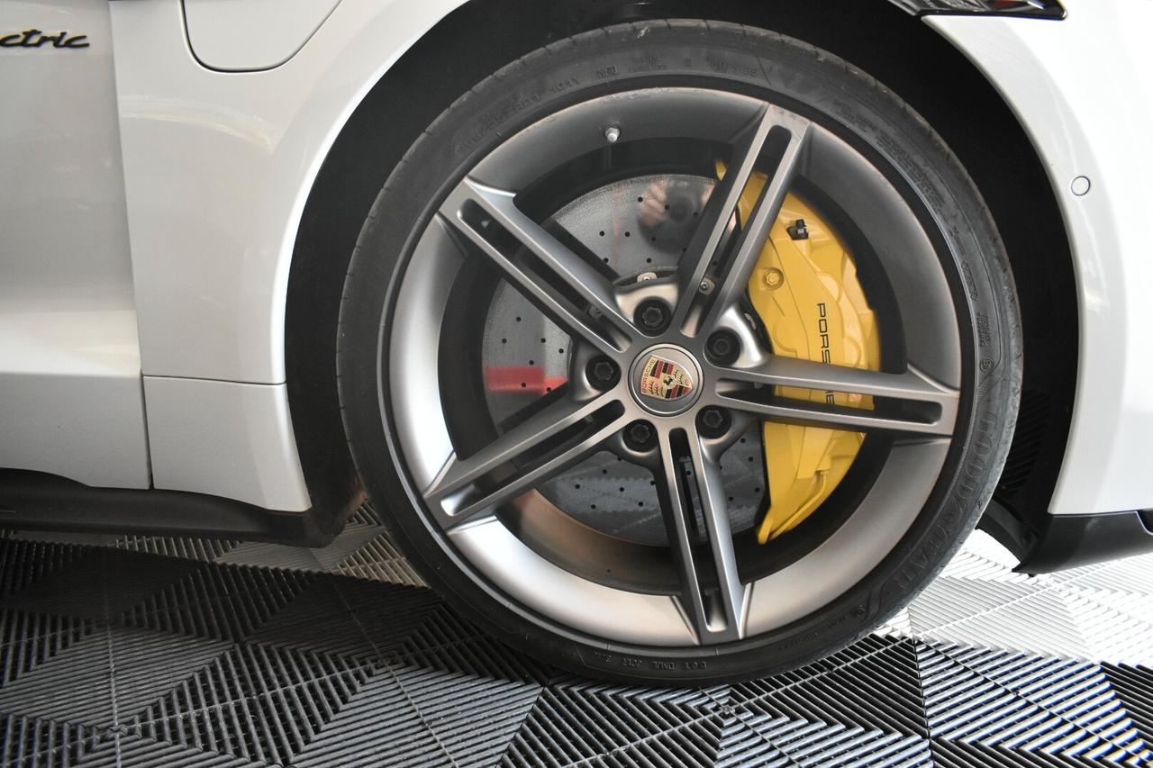 Porsche Taycan Turbo S