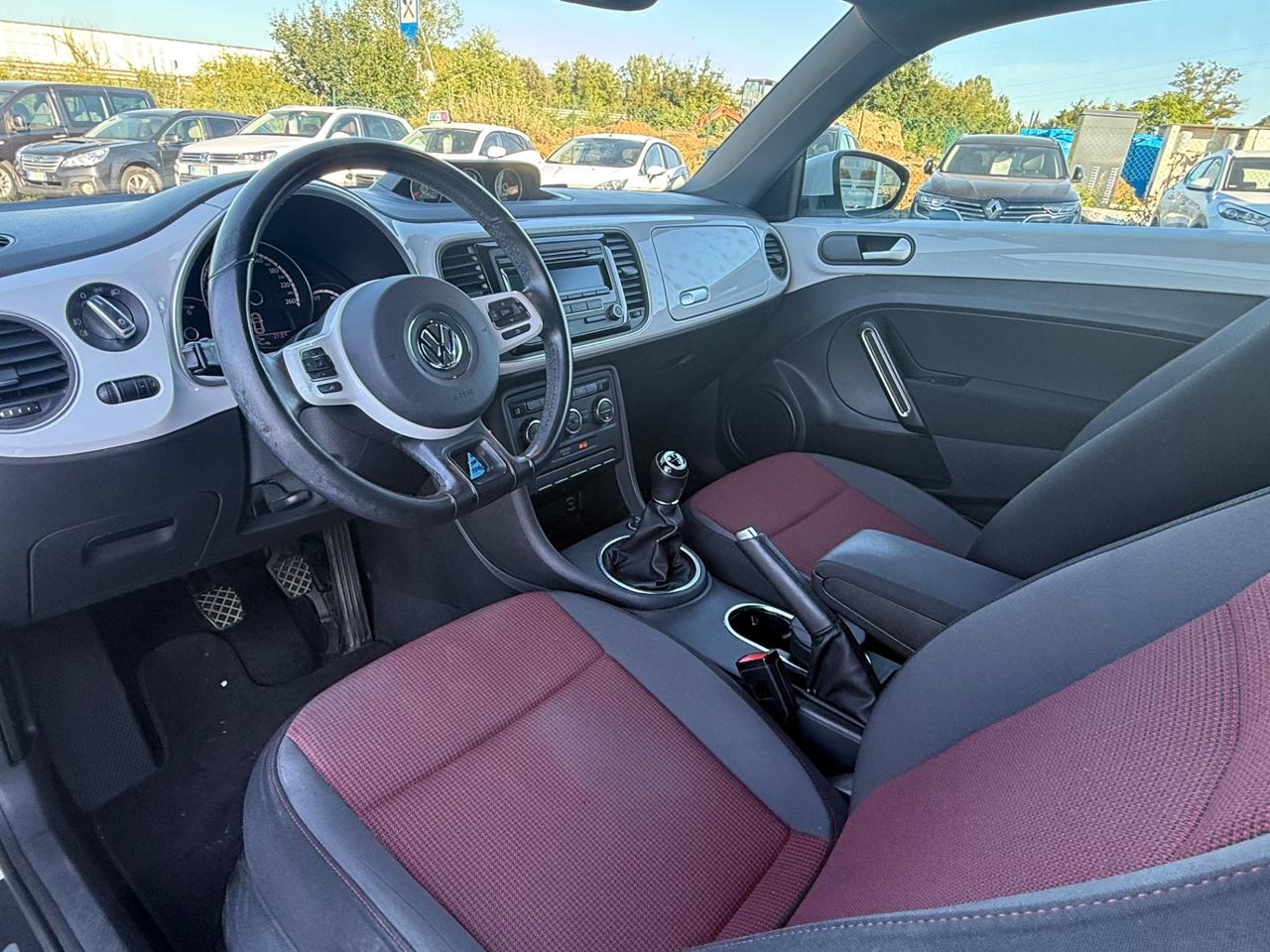 Volkswagen Maggiolino 1.6 TDI Design