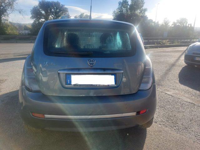 LANCIA Ypsilon 1.3 MJT 75 CV Versus