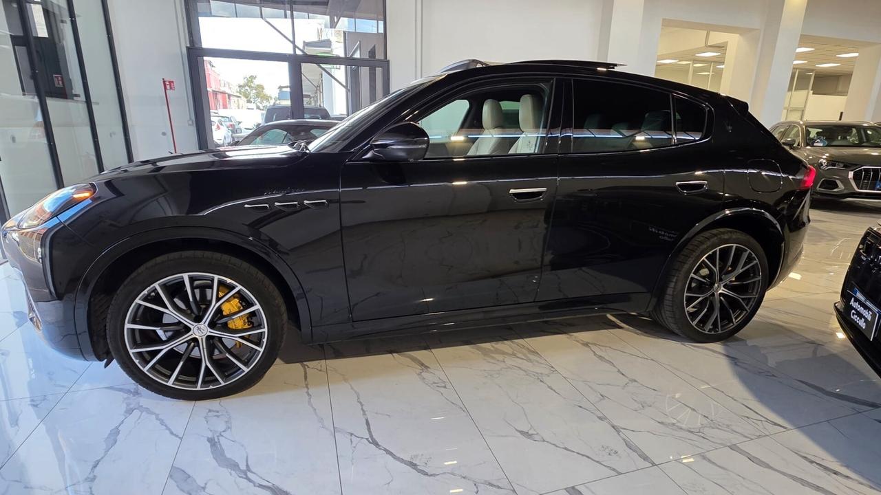 Maserati Grecale MHEV 330 CV AWD Modena