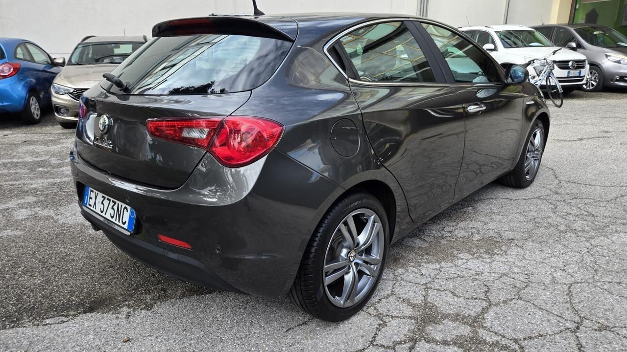Alfa Romeo Giulietta 1.6 JTDm-2 105 CV Exclusive