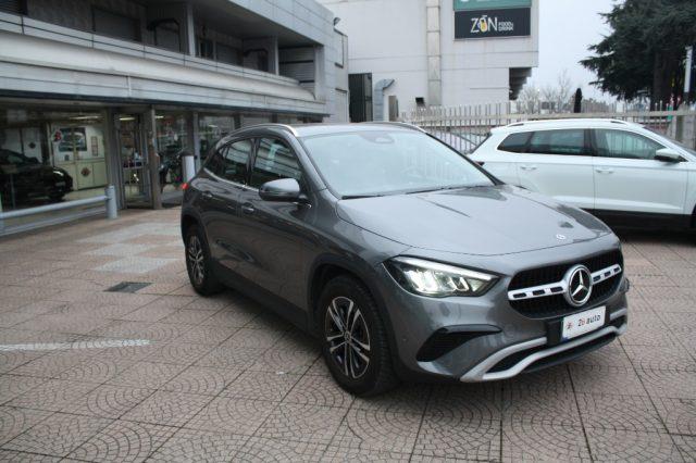 MERCEDES-BENZ GLA 200 d Automatic Business
