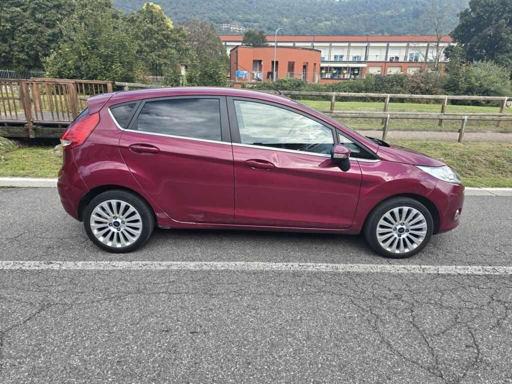 FORD FIESTA 1,2 BENZINA- TITANIUM- OK NEOPATENTATI-