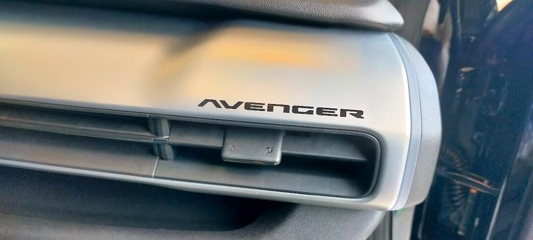 Jeep Avenger 1.2 Turbo 100 CV MHEV Summit km0
