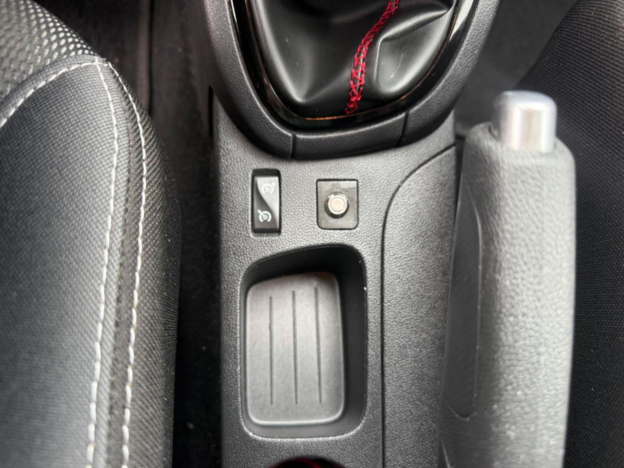 Renault Clio dCi 8V 75 CV Start&Stop 5 porte Energy Duel