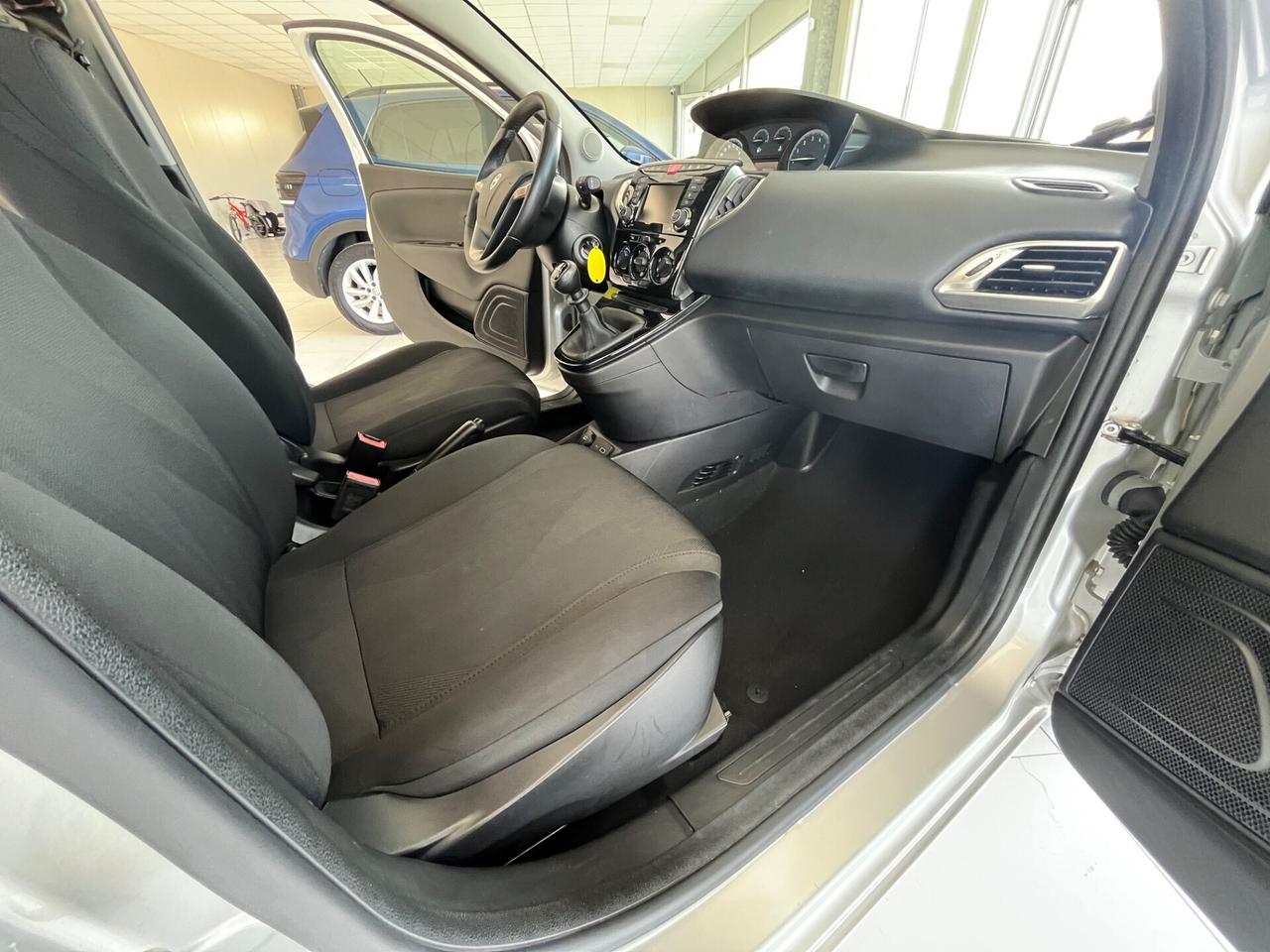 Lancia Ypsilon 1.2 69 CV 5 porte 39000 KM