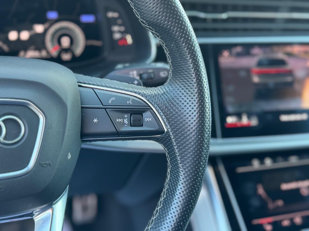 AUDI Q8 45 TDI QUATTRO S-LINE FULL IVA ESPOSTA