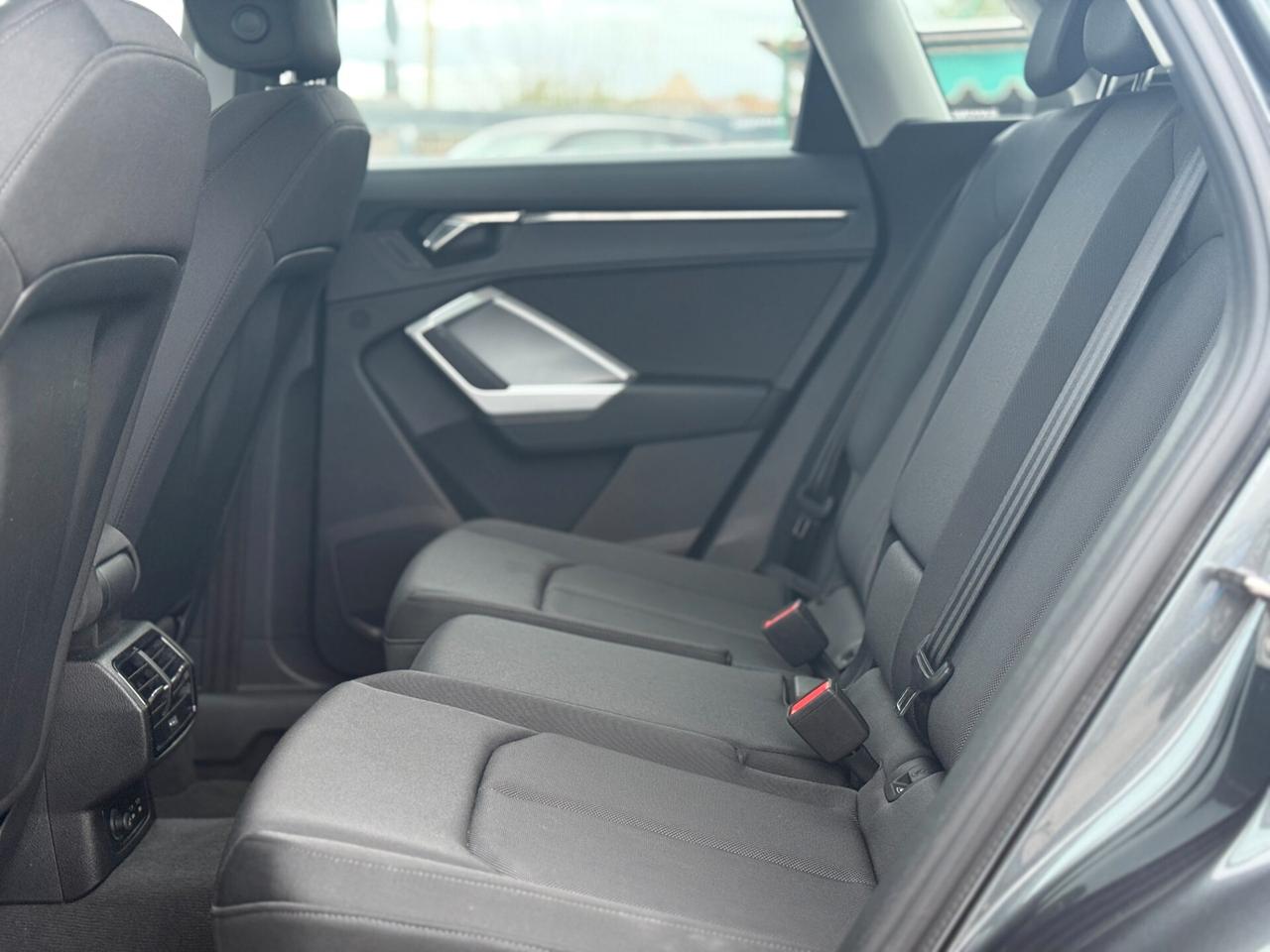 Audi Q3 SPB 35 TDI S tronic Identity Black