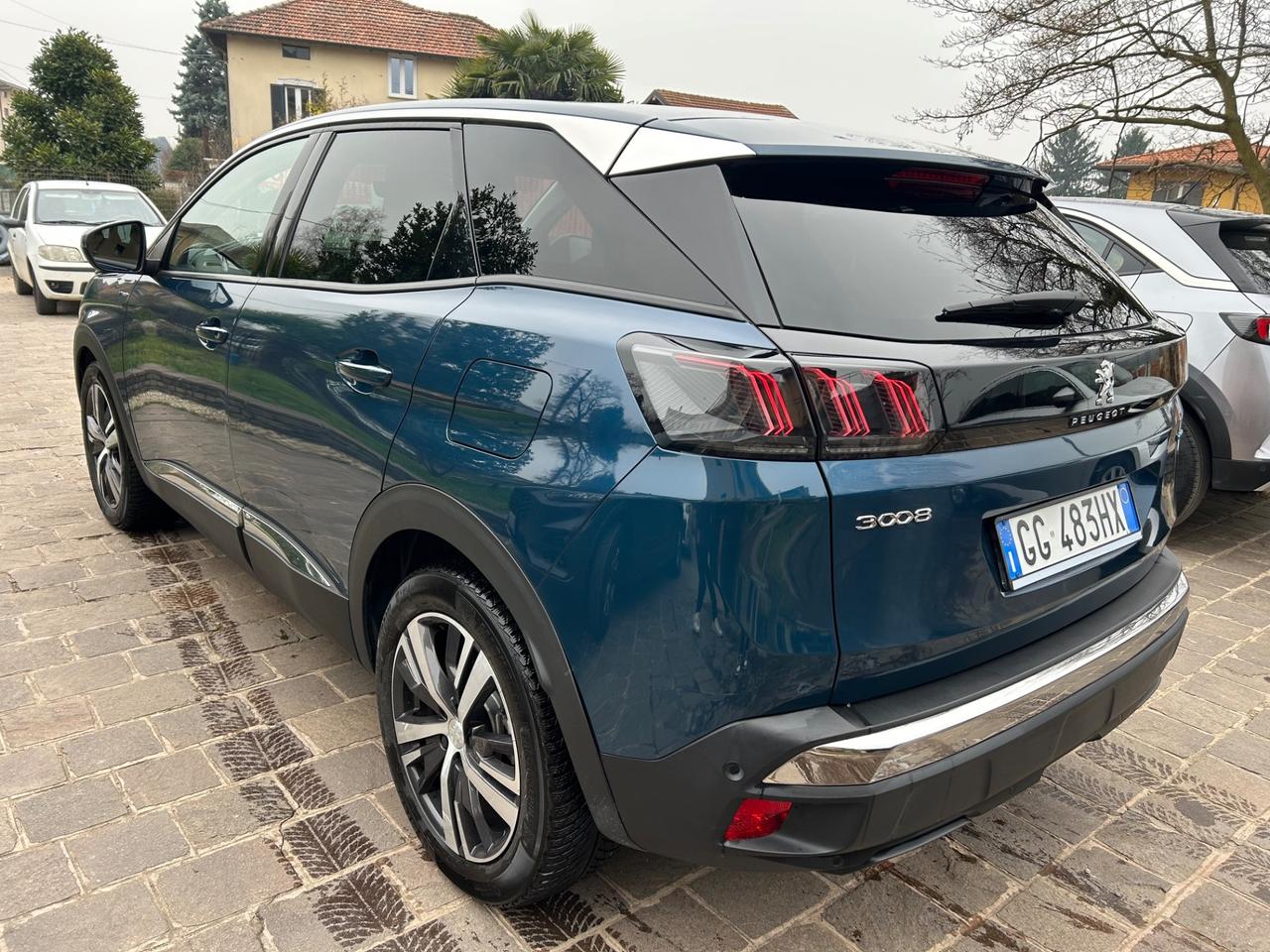 Peugeot 3008 Hybrid 225 e-EAT8 Allure