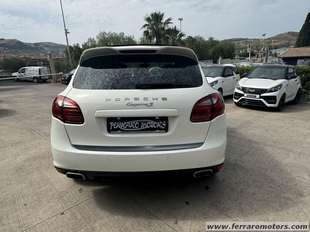 PORSCHE CAYENNE TETTO PANORAMICO A SOLI 219 EURO AL MESE