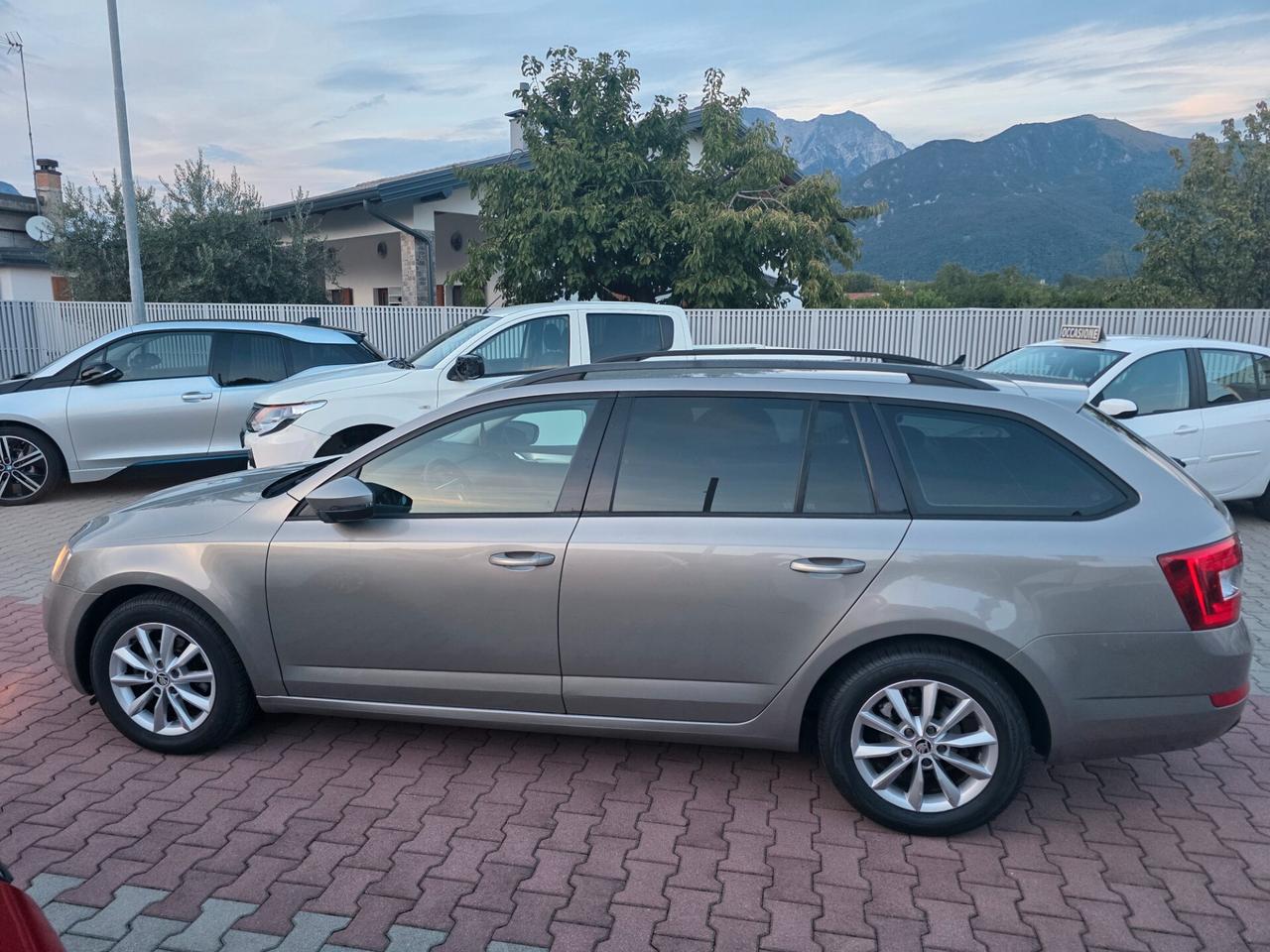 Skoda Octavia 1.6D fuul automatic garantita 12 mesi
