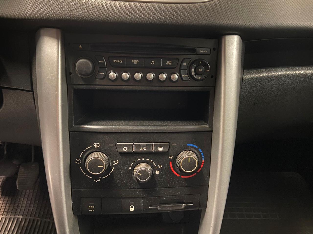 Peugeot 207 1.4 HDi 70CV 5p. Allure