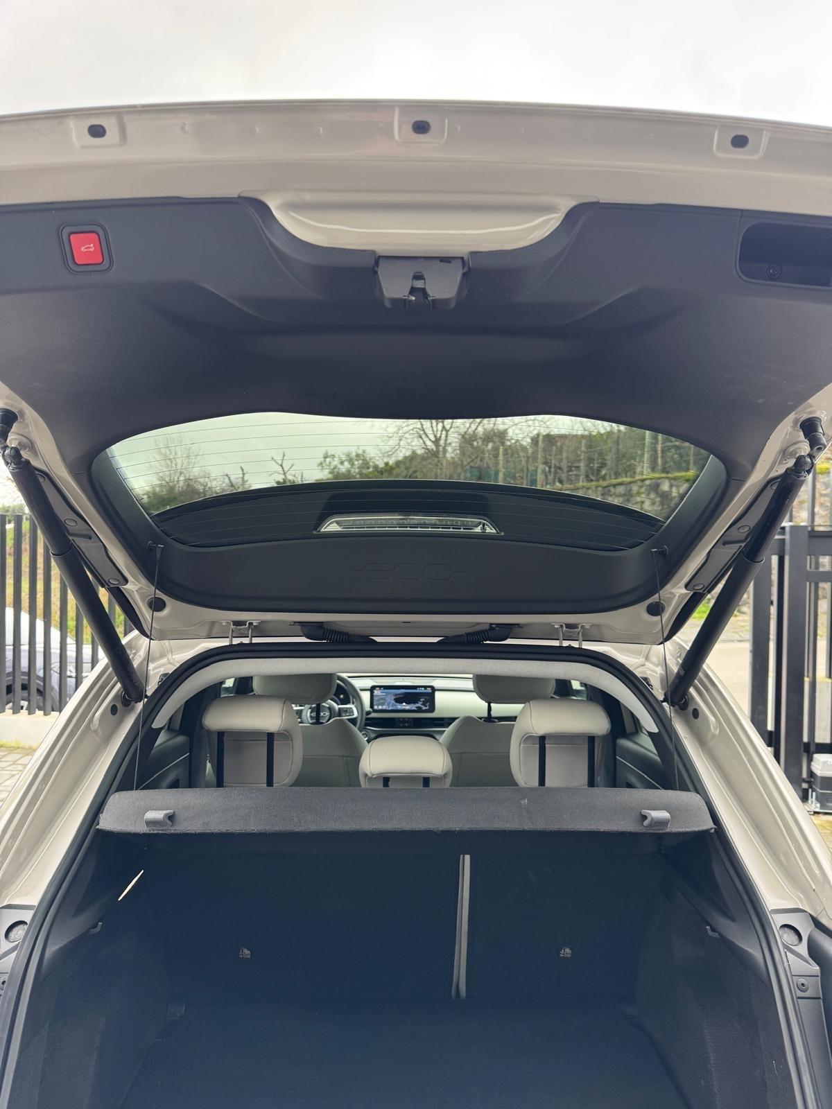 Fiat 600 HYBRID LA PRIMA