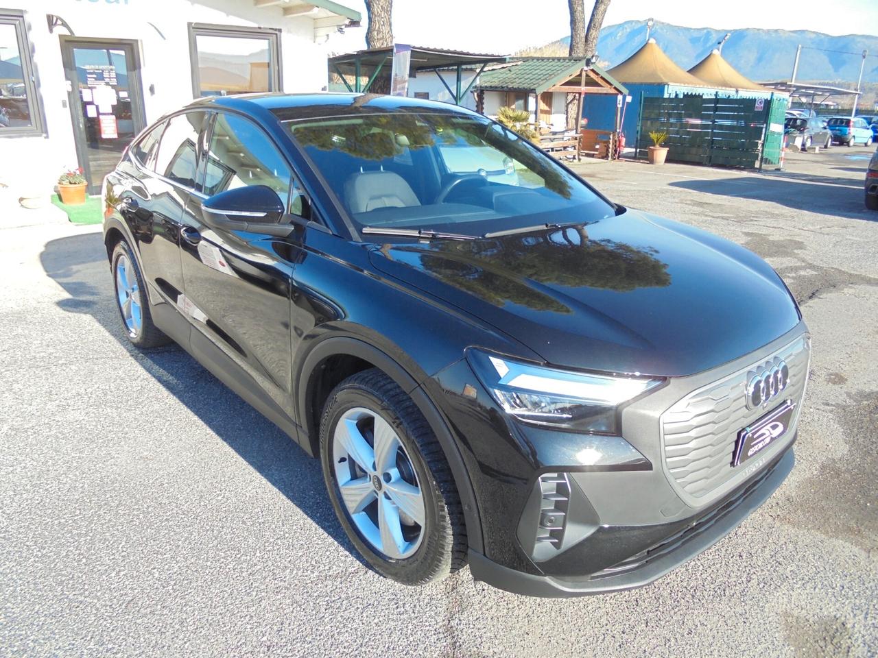 Audi Q4 40 e-tron Business