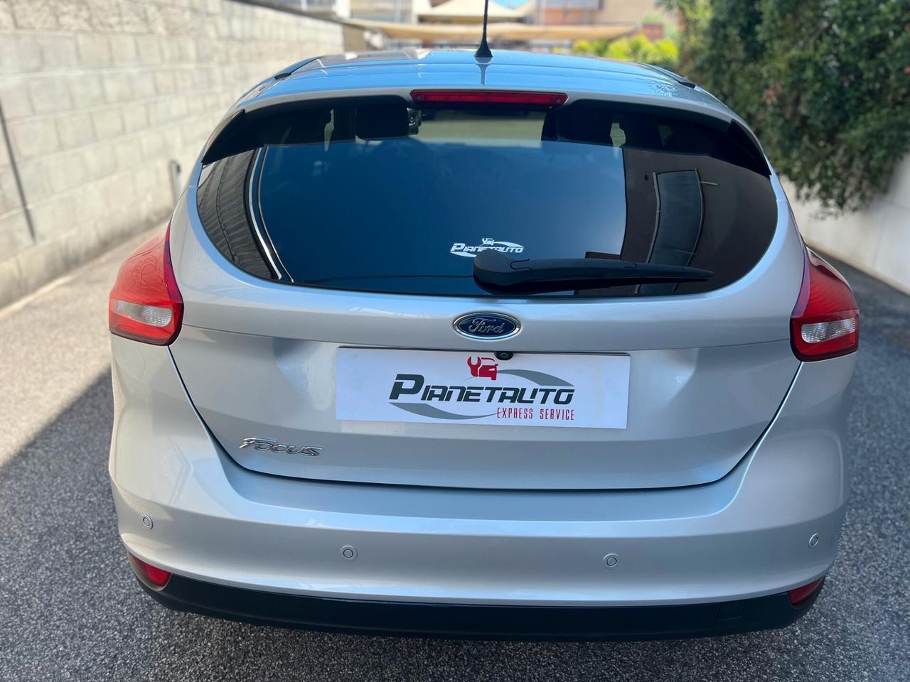 Ford Focus 5pt 1.5 tdci 120cv Titanium NAVI/CAMERA/PDC/16; OK NEOPATENT.