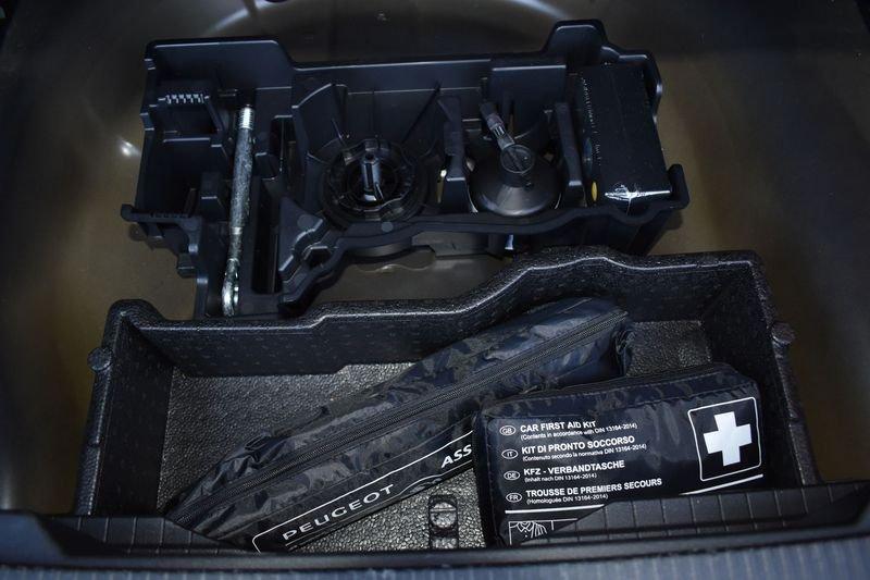 Peugeot 2008 2008 PureTech 130 S&S EAT8 Active Pack