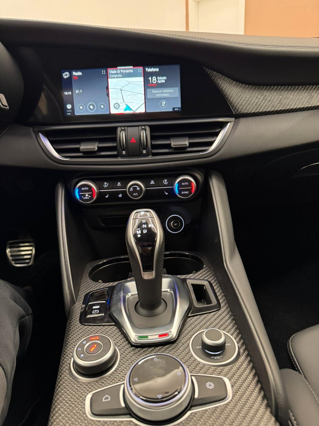 Alfa Romeo Giulia 2.9 V6 Bi-Turbo AT8 Quadrifoglio