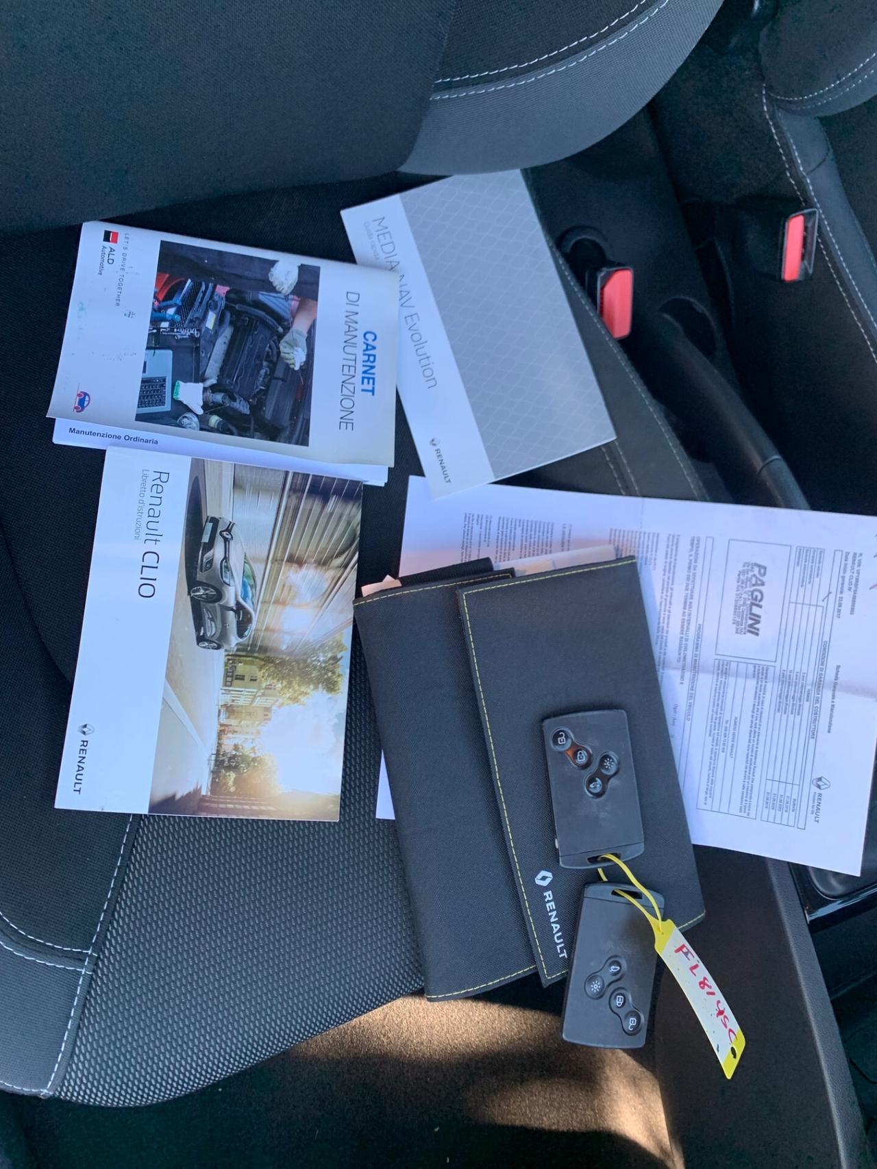 Renault Clio dCi 8V 75 CV 5 porte Moschino Life