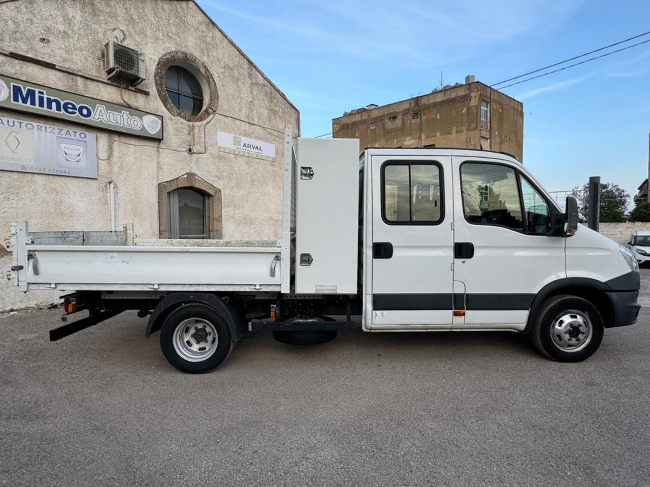 Iveco Daily 35C11 DOPPIA CABINA RIBALTABILE 7 POSTI