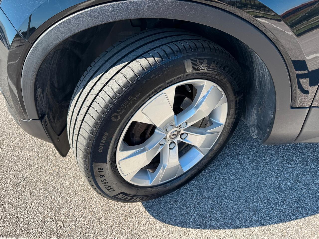 Volvo XC40 T2 Geatronic Momentum Pro