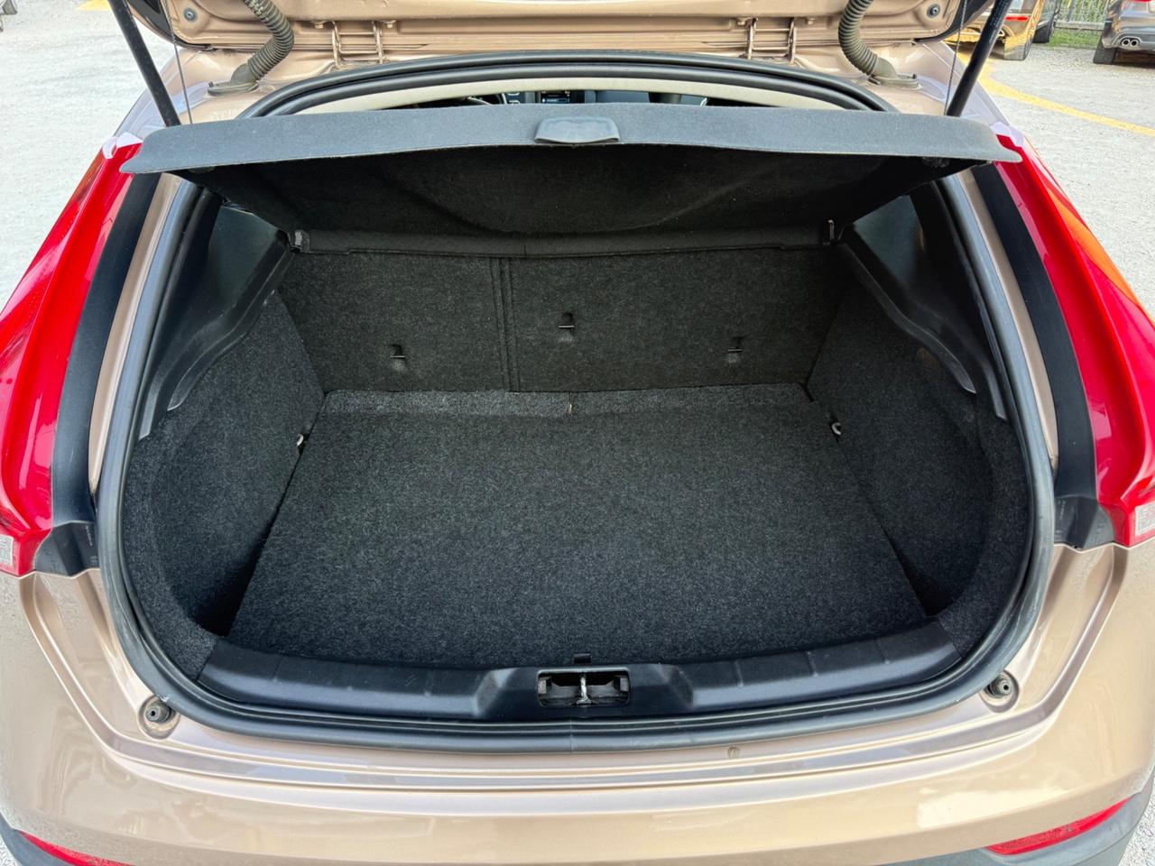 Volvo V40 Cross Country D2 1.6 Kinetic UNICO