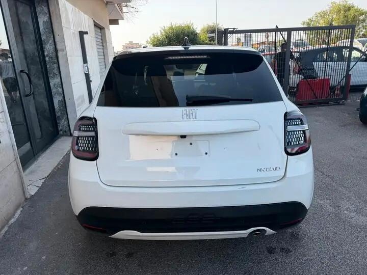 Fiat 600 Hybrid 101 CV DCT MHEV La Prima