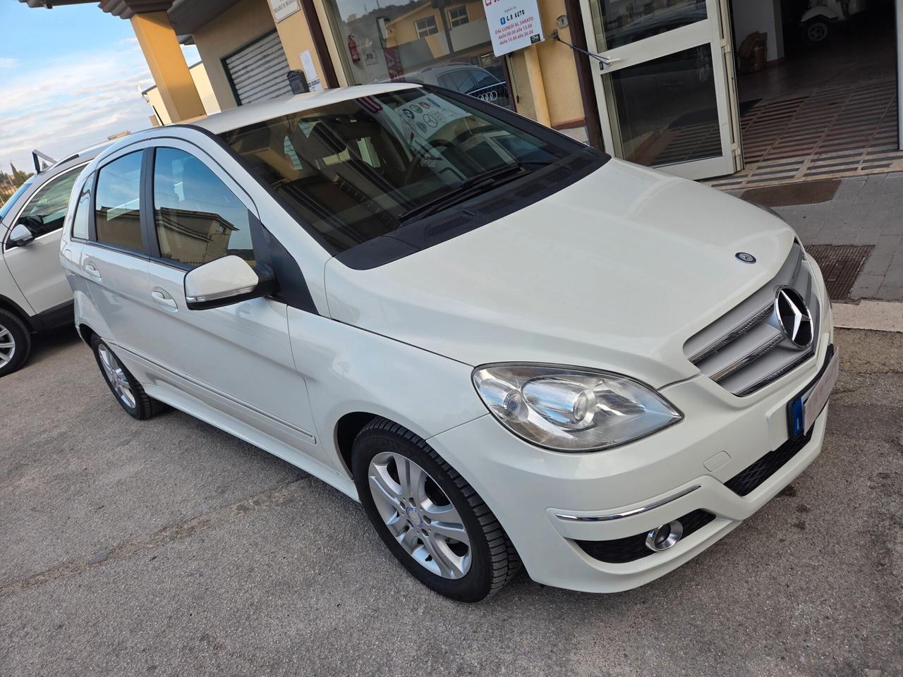 MERCEDES B200 2.0 CDI 140 CV KM CERTIFICATI