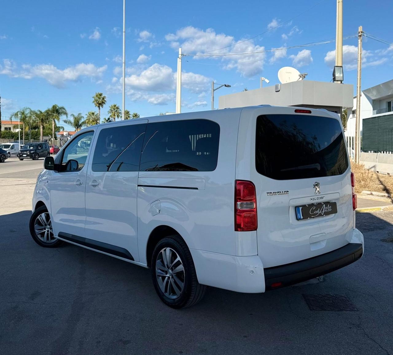 Peugeot Traveller BlueHDi 180cv EAT8 Long Allure 9 POSTI