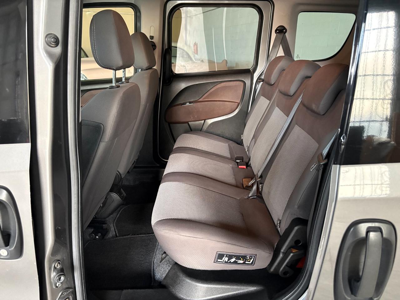 Fiat Doblo TREKKING 1.6 M-Jet 120cv GANCIO TRAINO