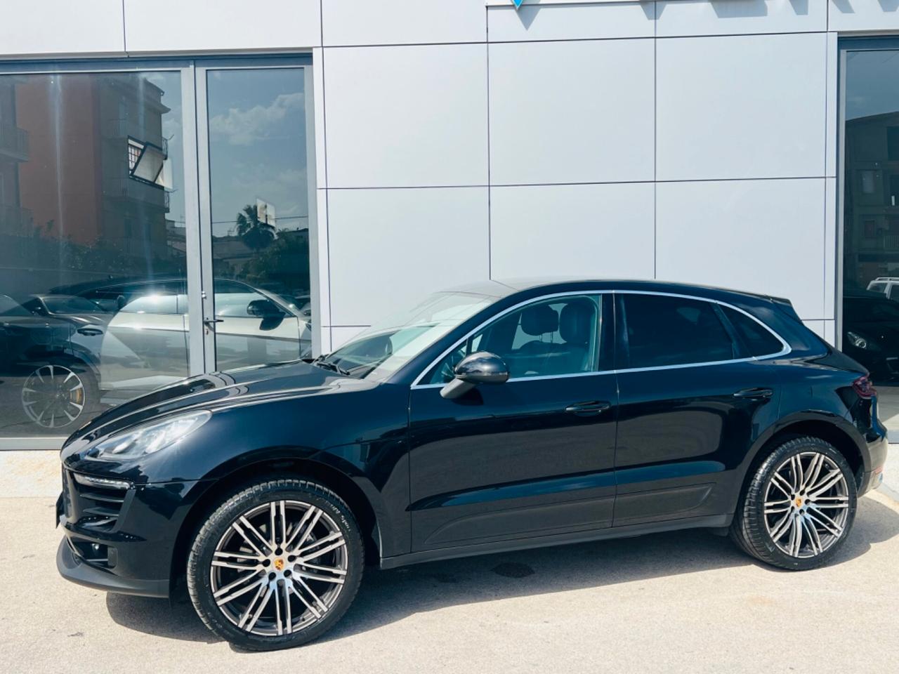 Porsche Macan 2.0 252cv pdk possibilità noleggio no scoring