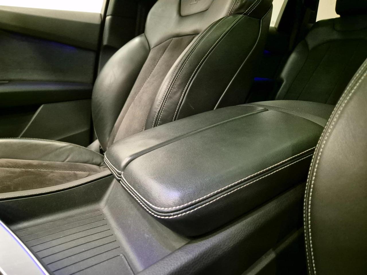 Audi Q7 3.0 tdi S Line quattro tiptronic - Cam - Cruise/Lim - Tetto