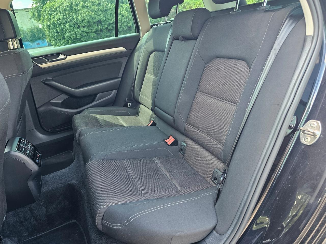 Volkswagen Passat Station Wagon 2.0 TDI 150 cv EURO 6 Dsg Comfortline Ok Permute / Navigatore