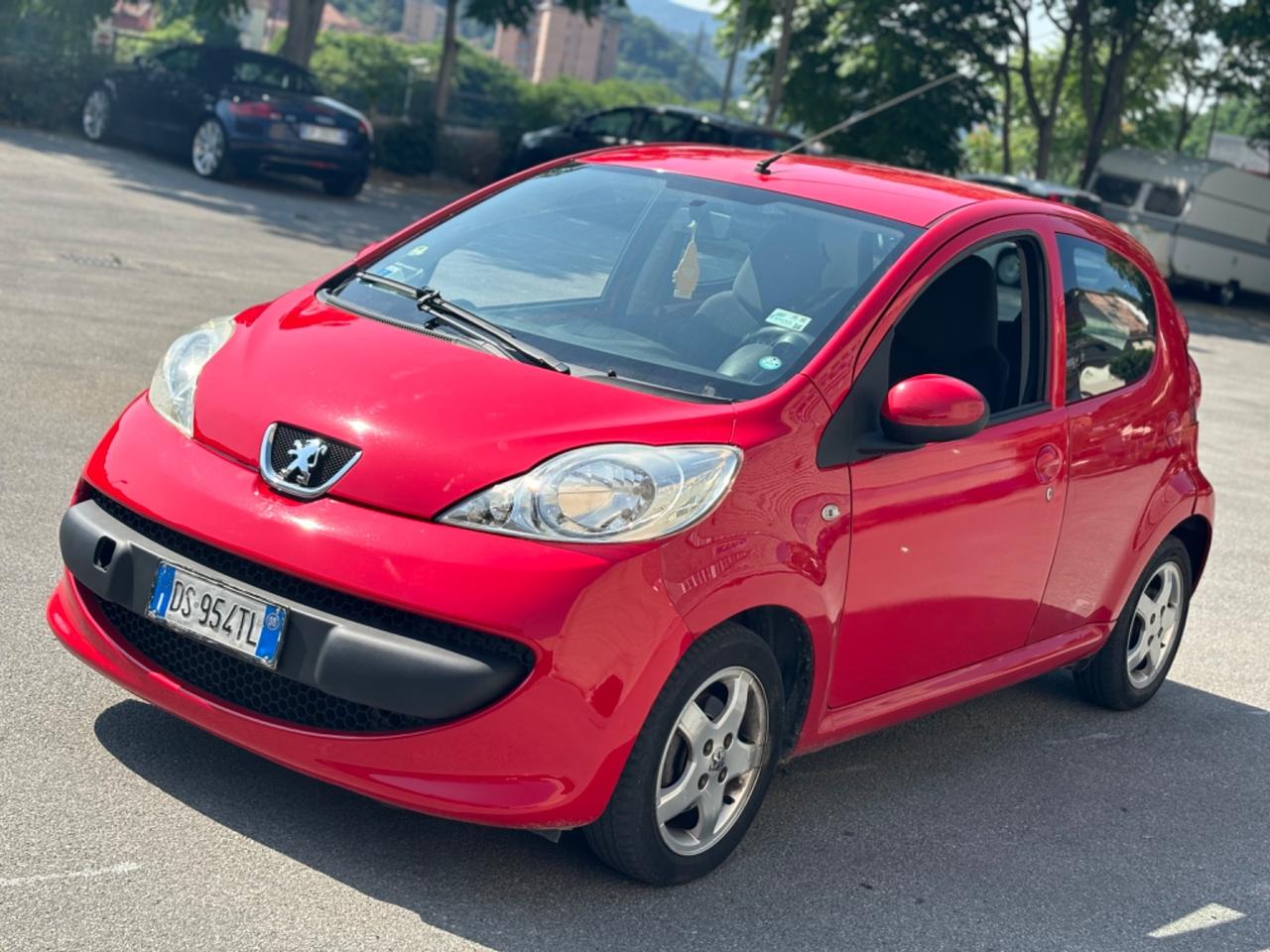 PEUGEOT 107 1.0 BENZINA 5 PORTE AUTOMATICA