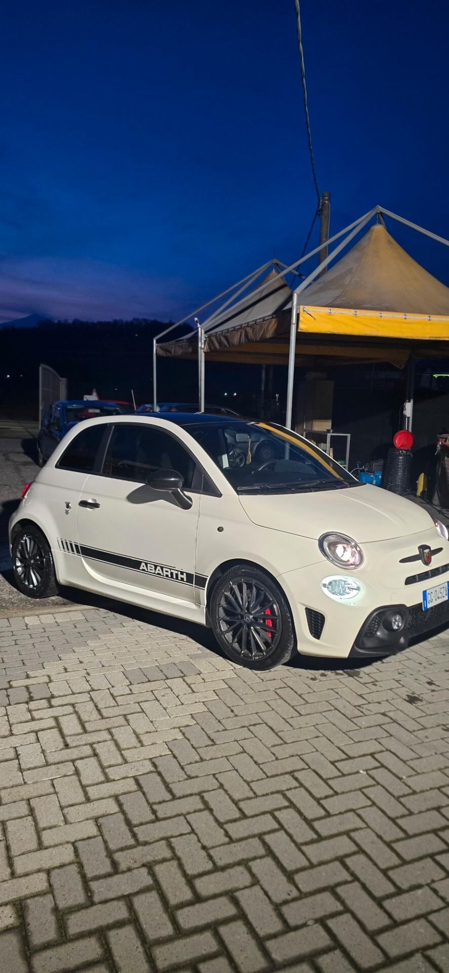 Abarth 595 1.4 Turbo T-Jet 180 CV Competizione