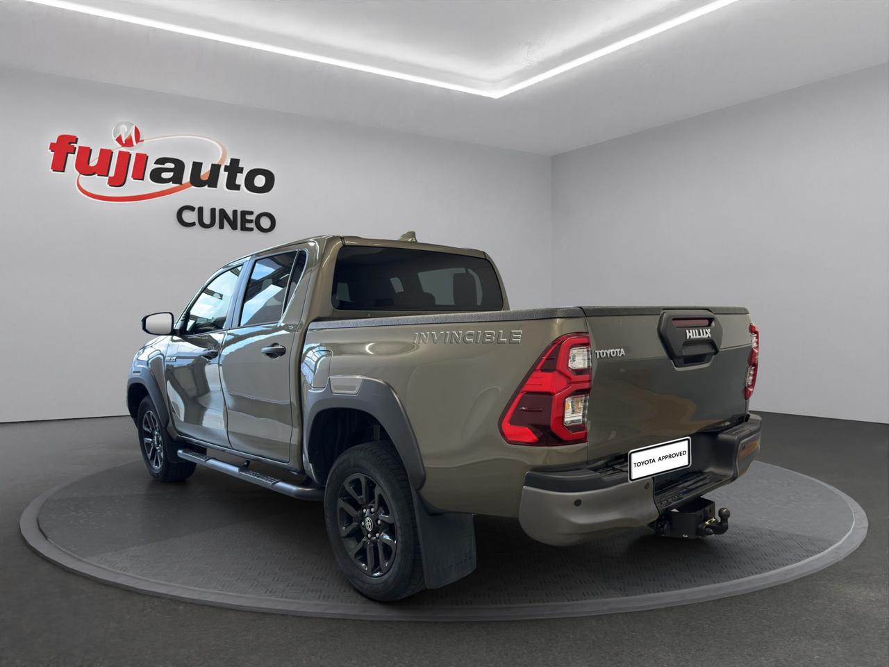 Toyota Hilux 2.8 d double cab Invincible 4wd auto