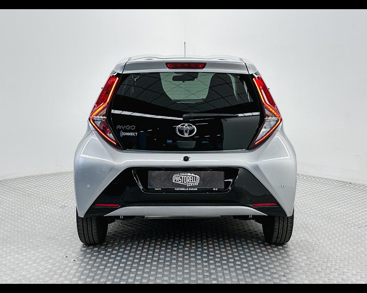 TOYOTA Aygo 2ª serie - Aygo Connect 1.0 VVT-i 72 CV 5 porte x-wave
