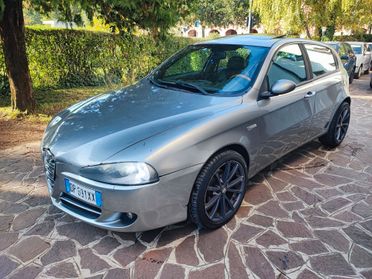 Alfa Romeo 147 1.9 JTD M-JET 16V 5 porte Exclusive
